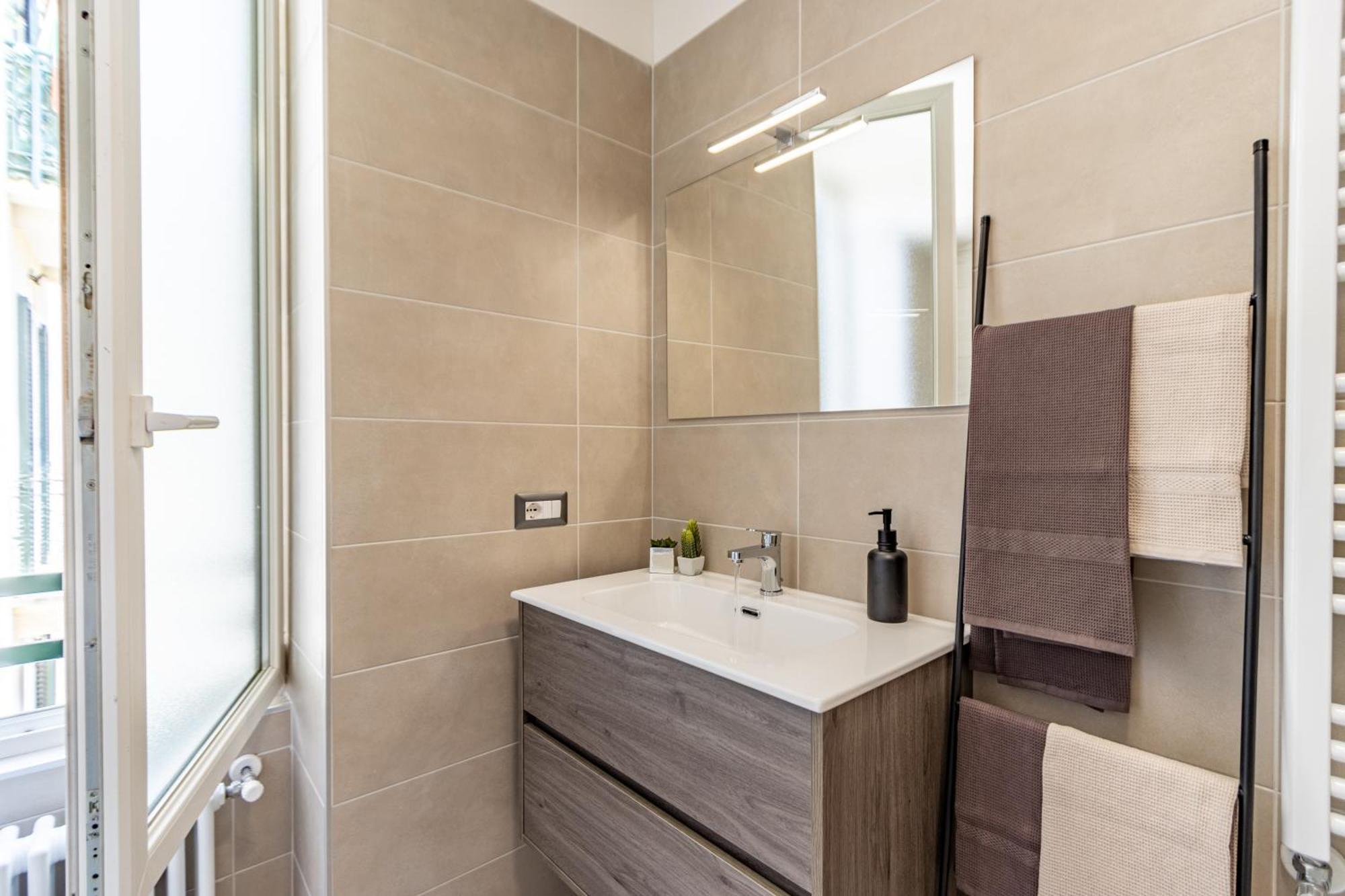 Le Dalie - Appartamento Stresa - Magognino Brisino ภายนอก รูปภาพ